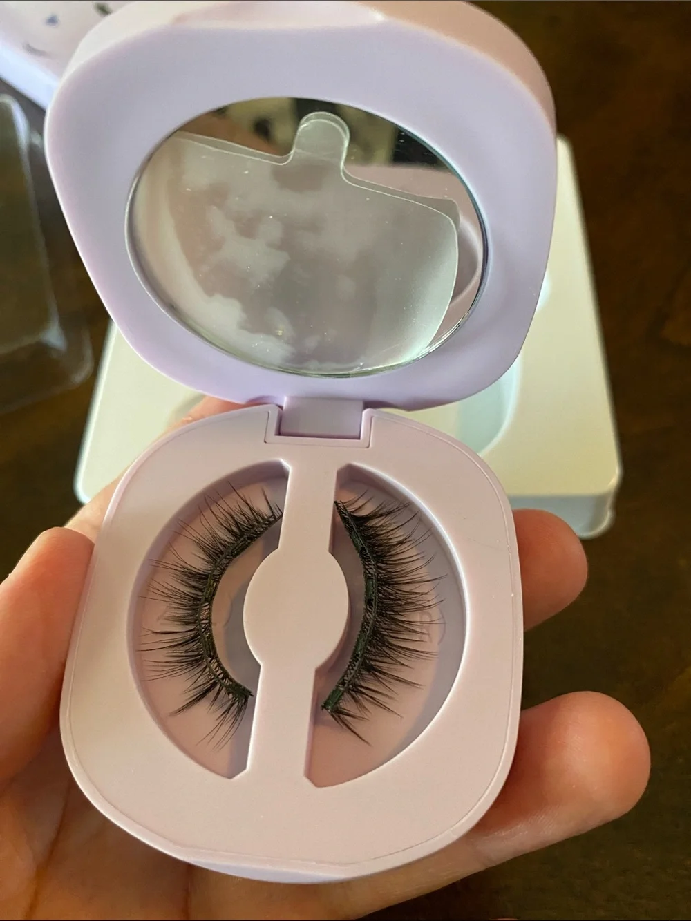 Alice Magnetic Eyelashes with Lavender Case